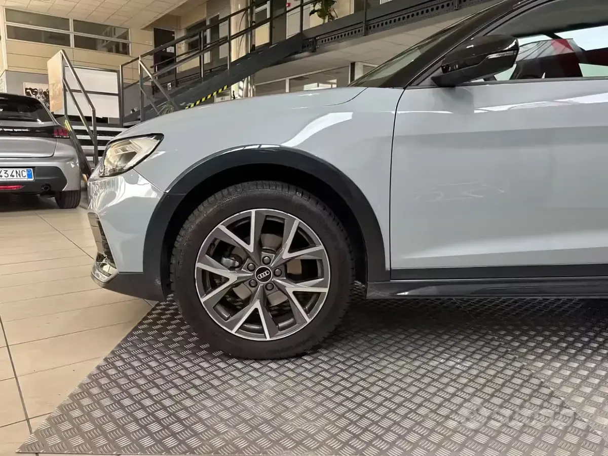 Usata Audi A1 150 CV (110 kW) 2021 Grigio SUV