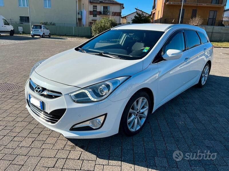Usata 2014 Hyundai i40 Station wagon | 6500 € (Buon prezzo) - Immagine 1/4