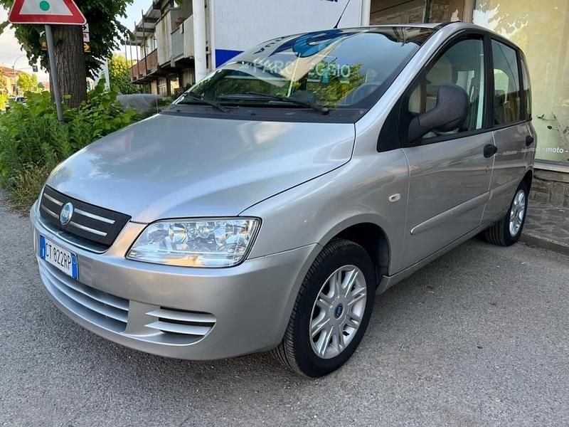 Usata Fiat Multipla Active 103 CV (75 kW) 2005 Argento Monovolume