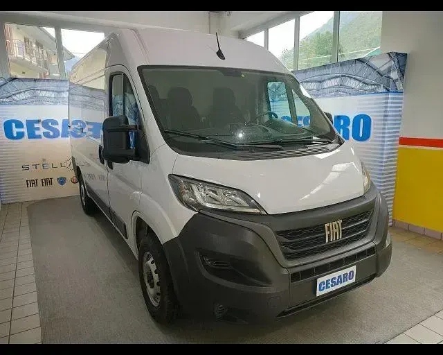 Usado Fiat Ducato 33 Easy 140 HP (102 kW) 2023 Branco Van