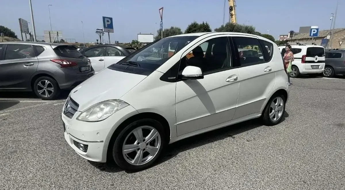 Usata Mercedes A160 Executive 95 CV (69 kW) 2012 Bianco Utilitaria