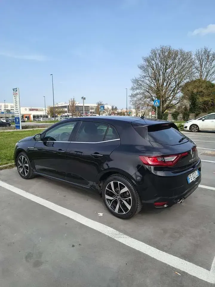 Usata Renault Mégane IV Intens 110 CV (80 kW) 2018 Nero Berlina