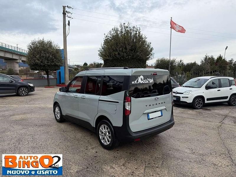 Usata Ford Tourneo Courier 124 CV (91 kW) 2024 Grigio Monovolume