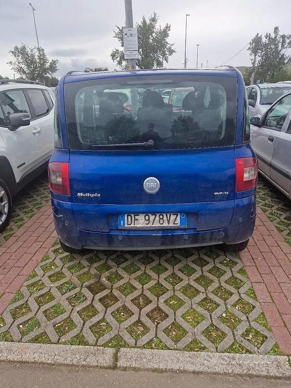 Käytetty Fiat Multipla 120 HP (88 kW) 2008 Sininen Tila-auto