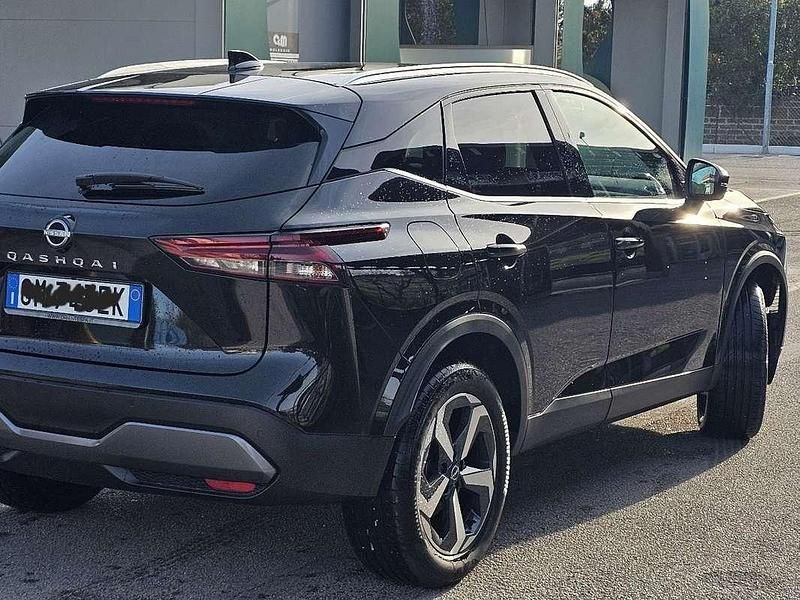 Usata Nissan Qashqai Acenta Premium 140 CV (102 kW) 2023 Nero SUV