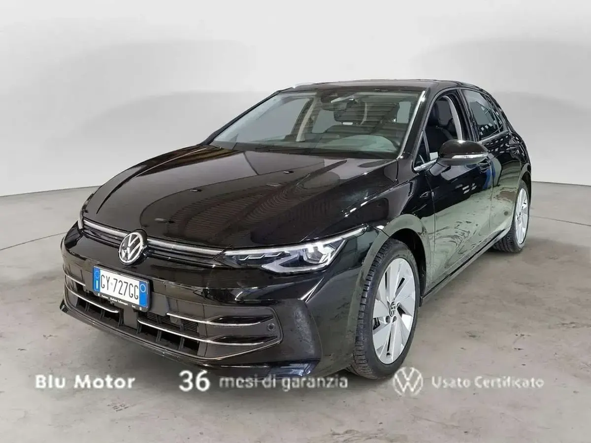 Usata VW Golf VIII Style 150 CV (110 kW) 2025 Grenadill black metallizzato Berlina
