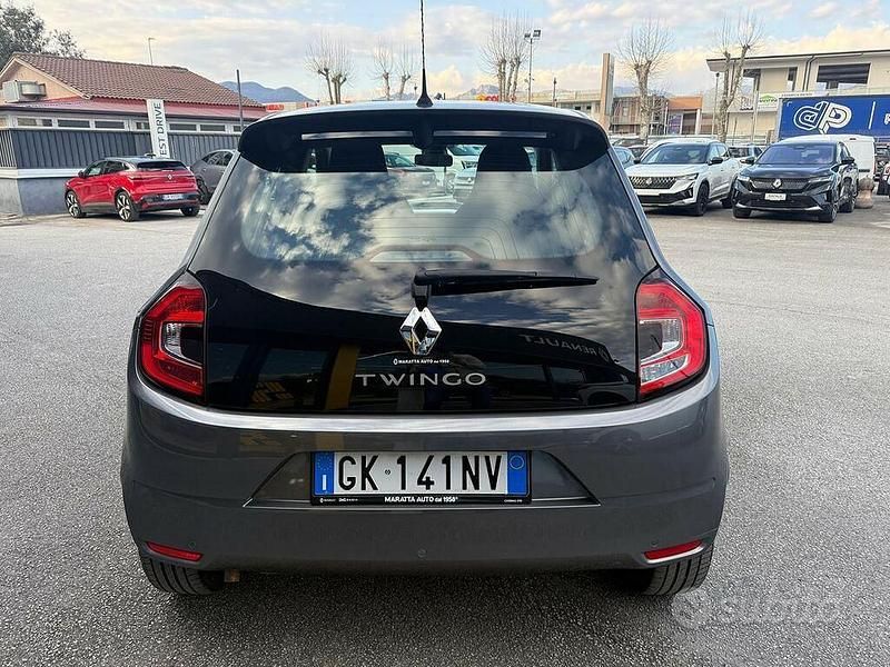 Usata Renault Twingo Life 65 CV (47 kW) 2022 Grigio Utilitaria