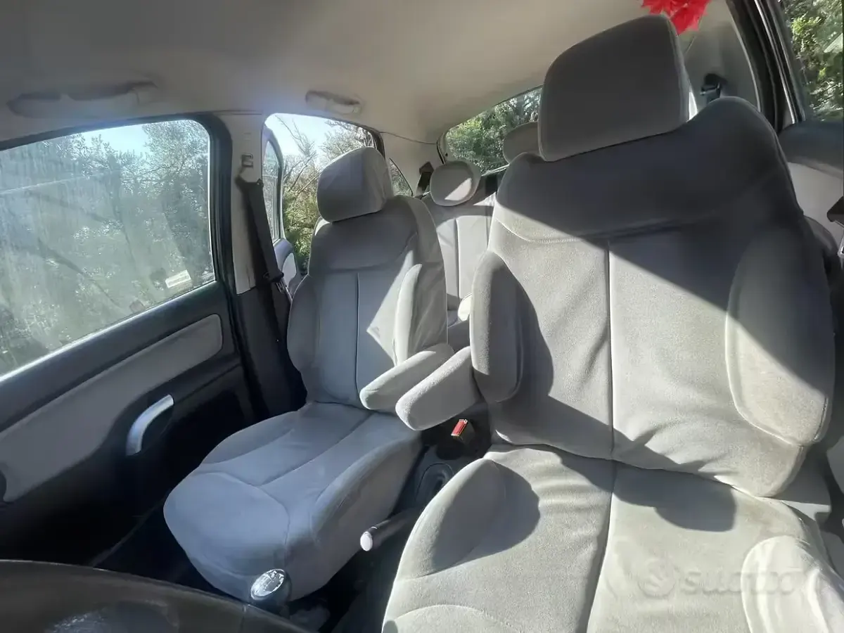 Usata Citroën C3 90 CV (66 kW) 2006 Grigio Berlina