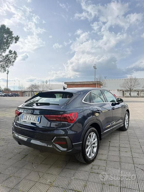Usata Audi Q3 Comfort 150 CV (110 kW) 2020 Blu SUV
