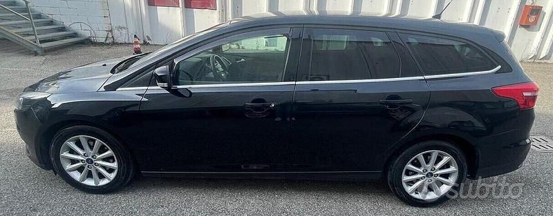 Usata Ford Focus S 120 CV (88 kW) 2016 Nero Station wagon