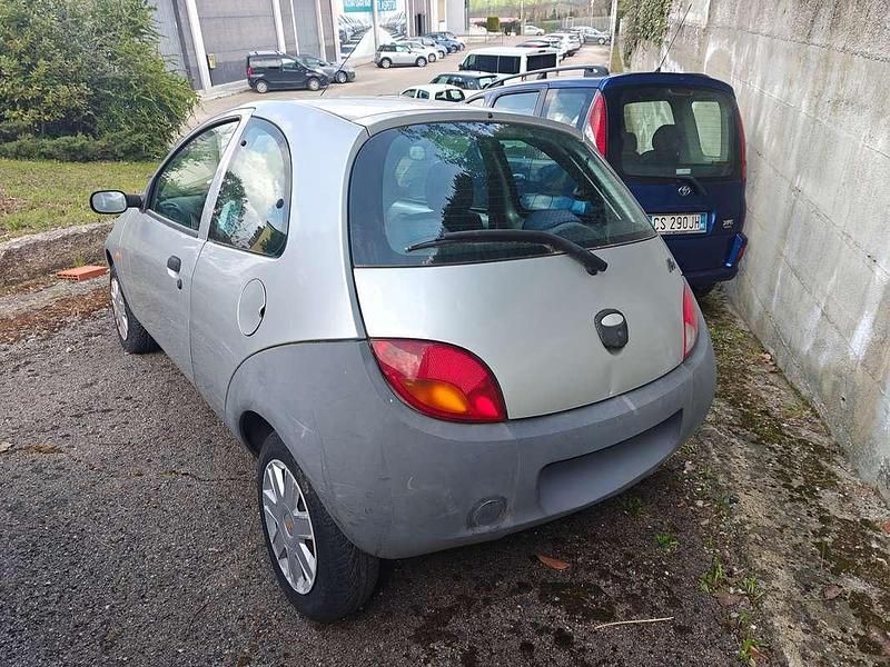 Usata Ford Ka 69 CV (50 kW) 2004 Grigio Utilitaria