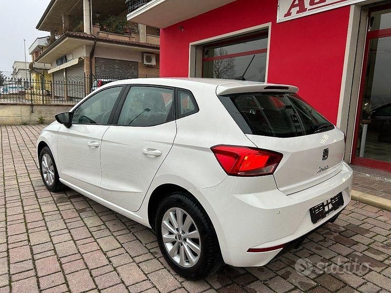 Usata Seat Ibiza Business 90 CV (66 kW) 2022 Bianco Berlina