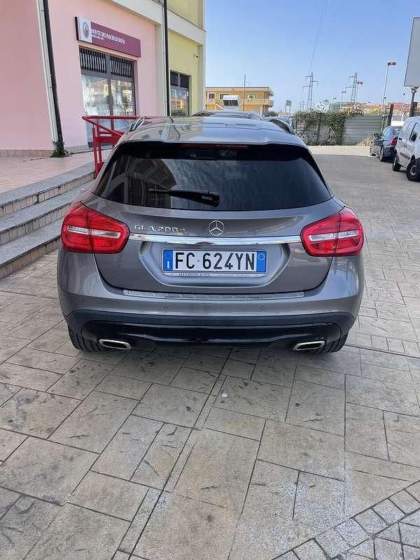 Usata Mercedes GLA200 Premium 136 CV (100 kW) 2016 SUV