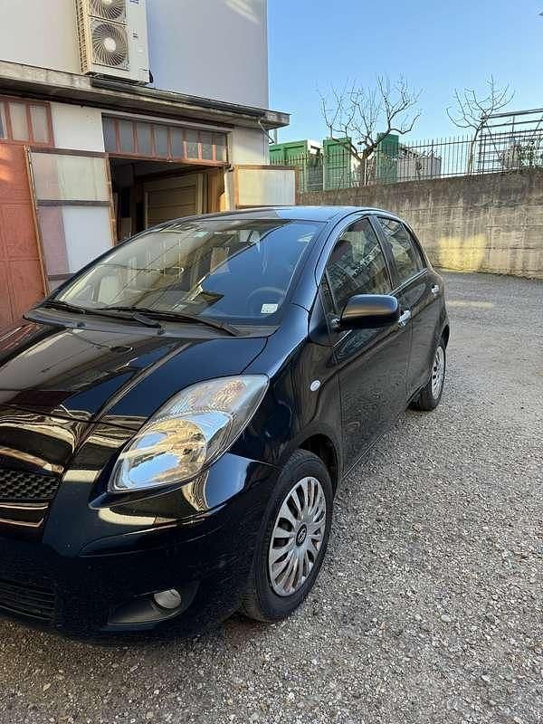 Usata Toyota Yaris Sol 65 CV (47 kW) 2010 Utilitaria