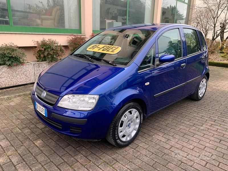 Usata Fiat Idea 78 CV (57 kW) 2006 Blu Monovolume