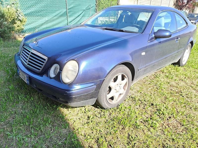 Usata Mercedes CLK200 Elegance 135 CV (99 kW) 1999 Blu Coupé