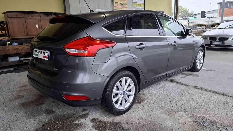 Usata Ford Focus Titanium 125 CV (91 kW) 2015 Antracite Berlina