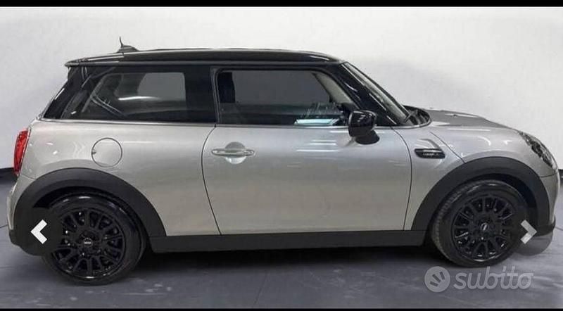 Usata Mini Cooper Premium Plus 136 CV (100 kW) 2024 Grigio Utilitaria