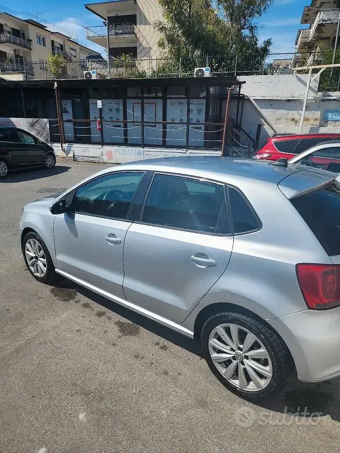 Usata VW Polo 90 CV (66 kW) 2011 Grigio Utilitaria