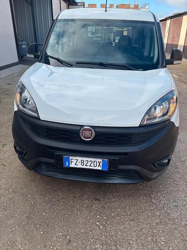 Usata Fiat Doblò Easy 95 CV (69 kW) 2019 Bianco Monovolume