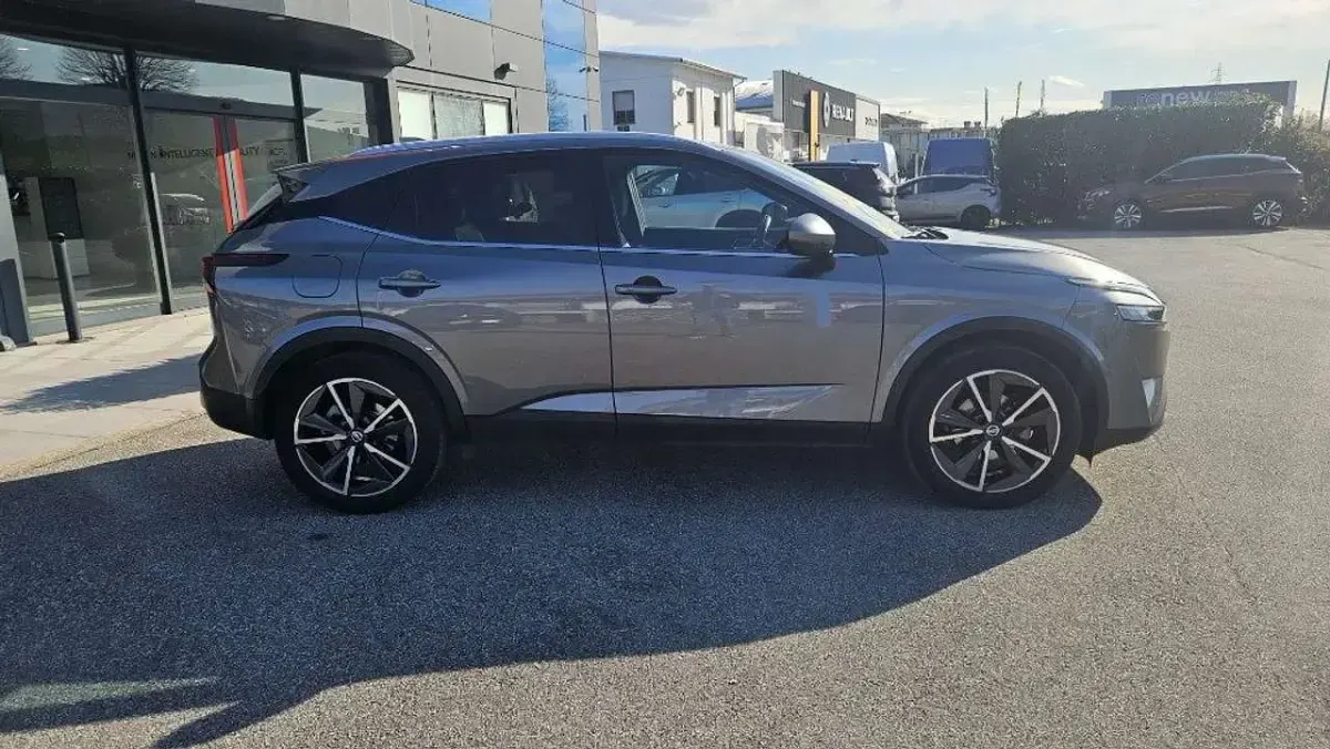 Usata Nissan Qashqai Tekna 158 CV (116 kW) 2022 Grigio SUV