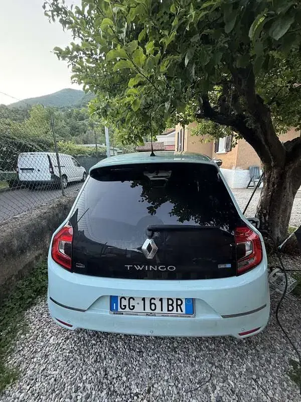 Begagnad Renault Twingo Zen 30 kW (42 HK) 2021 Blå Halvkombi