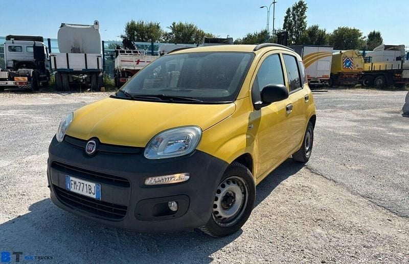 Usata Fiat Panda 80 CV (58 kW) 2017 Giallo Utilitaria
