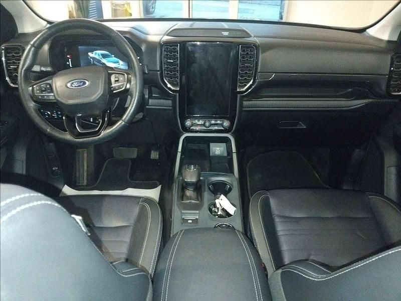 Usata Ford Ranger Limited 205 CV (150 kW) 2023 Grigio metallizzato Pick-up