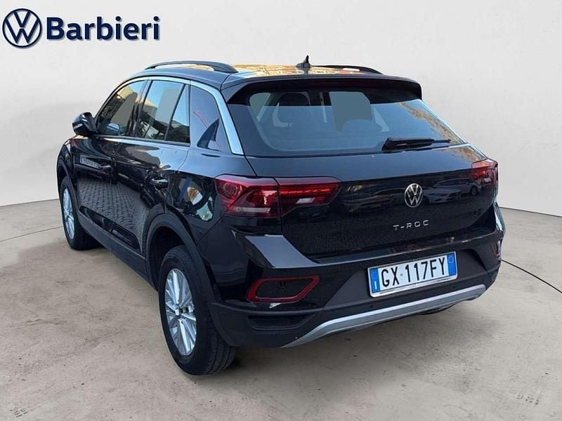 Usata VW T-Roc Life 116 CV (85 kW) 2024 Nero SUV