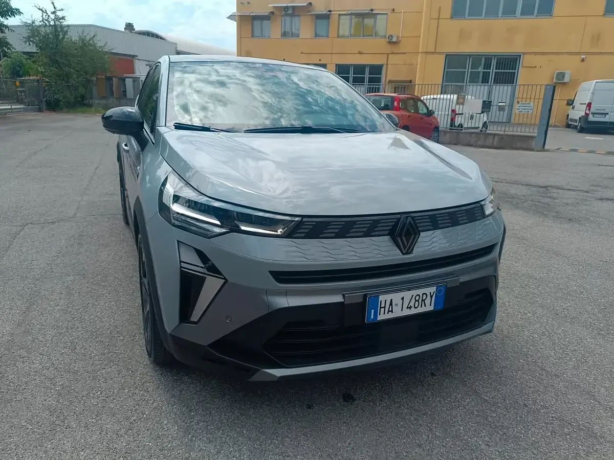 Usata Renault Symbioz Esprit Alpine 140 CV (102 kW) 2025 Grigio SUV