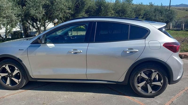 Usata Ford Focus Active 125 CV (91 kW) 2023 Argento Berlina