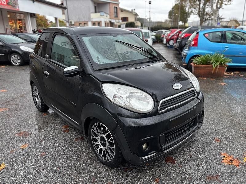 Nero Usata 2013 Microcar M8 Due volumi | 4000 € - Immagine 1/4
