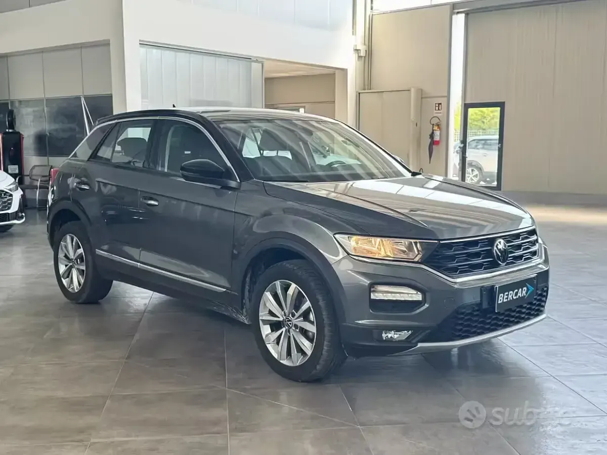 Usata VW T-Roc Style 110 CV (80 kW) 2021 Grigio SUV