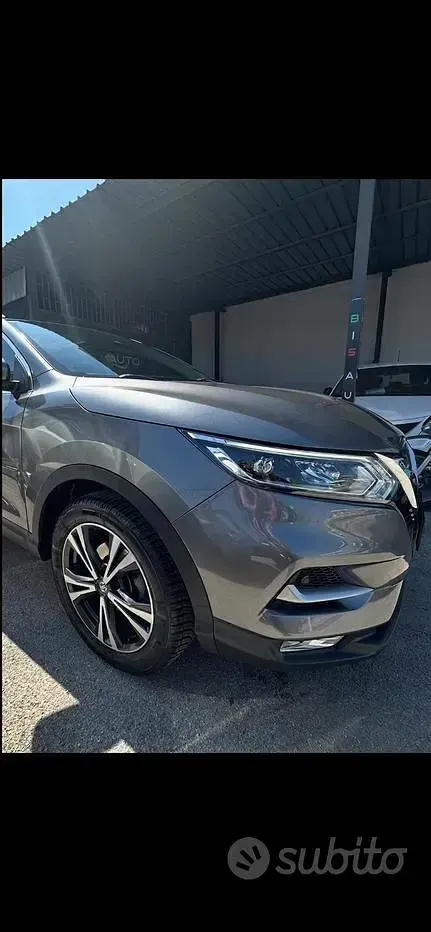 Usata Nissan Qashqai Tekna 110 CV (80 kW) 2018 Grigio SUV