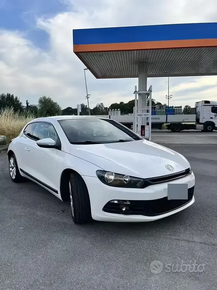 Usata VW Scirocco 122 CV (89 kW) 2011 Bianco Coupé