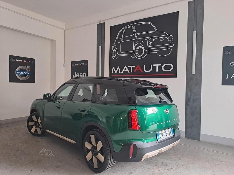 Usata Mini Cooper Countryman Favoured 149 CV (109 kW) 2024 Verde SUV