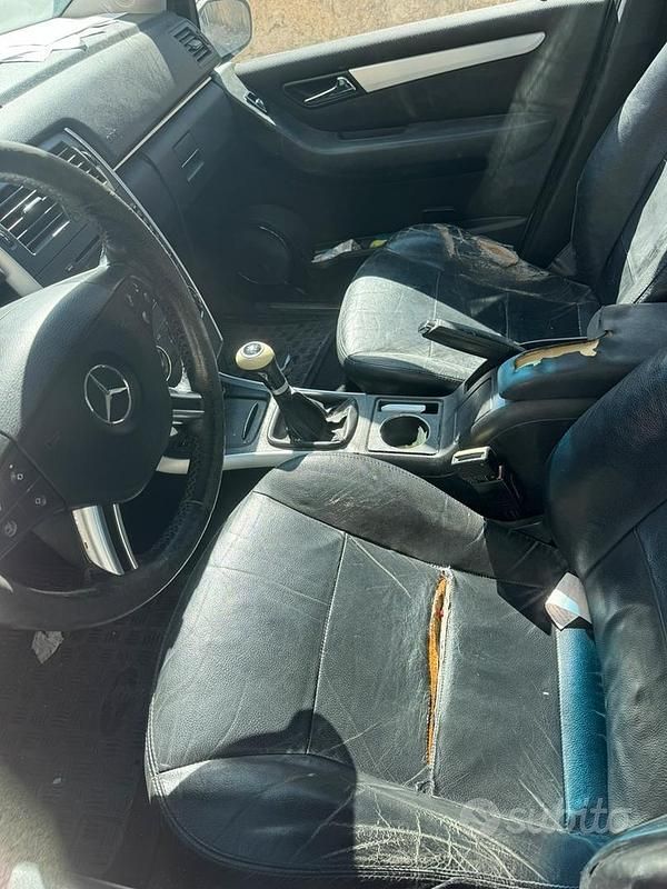 Usata Mercedes B200 2006 Grigio Monovolume