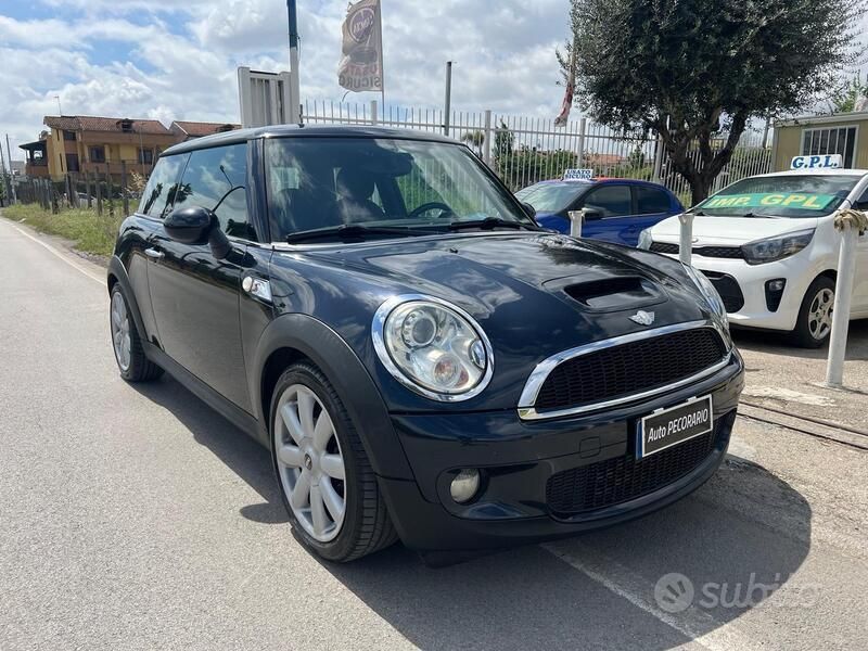Usata Mini Cooper S 175 CV (128 kW) 2007 Nero Utilitaria