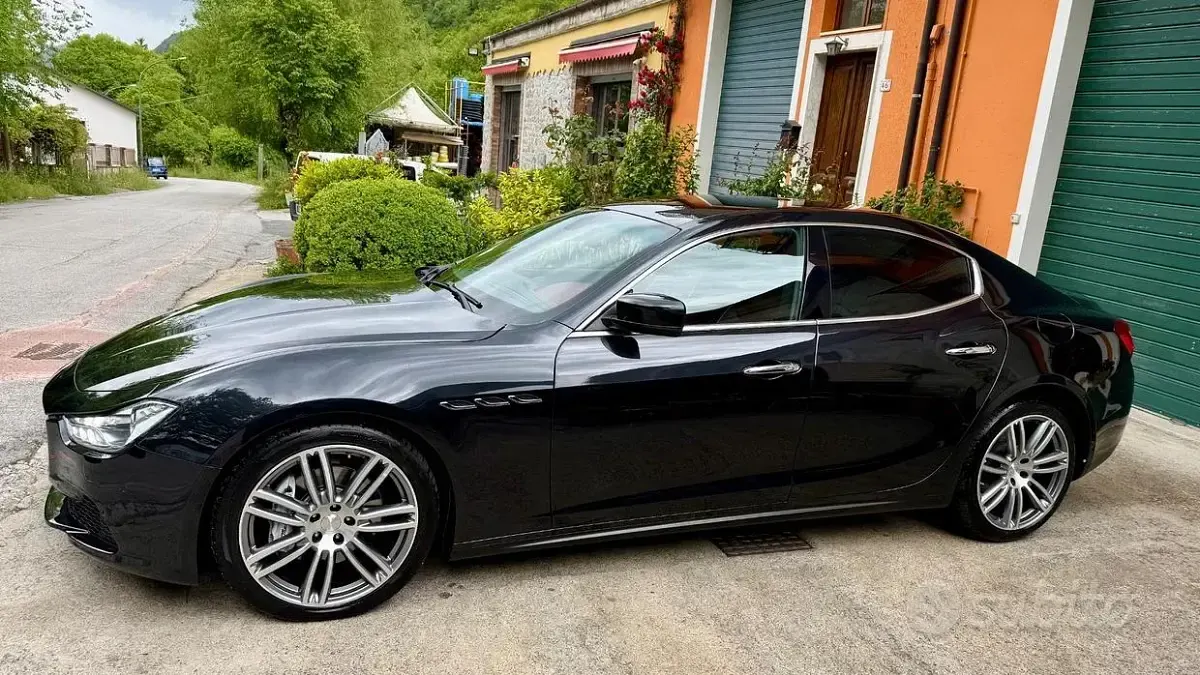 Usata Maserati Ghibli 250 CV (183 kW) 2013 Nero Berlina