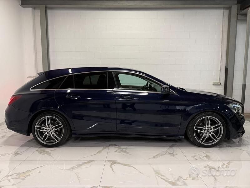 Usata Mercedes CLA200 Premium 136 CV (100 kW) 2018 Blu Station wagon