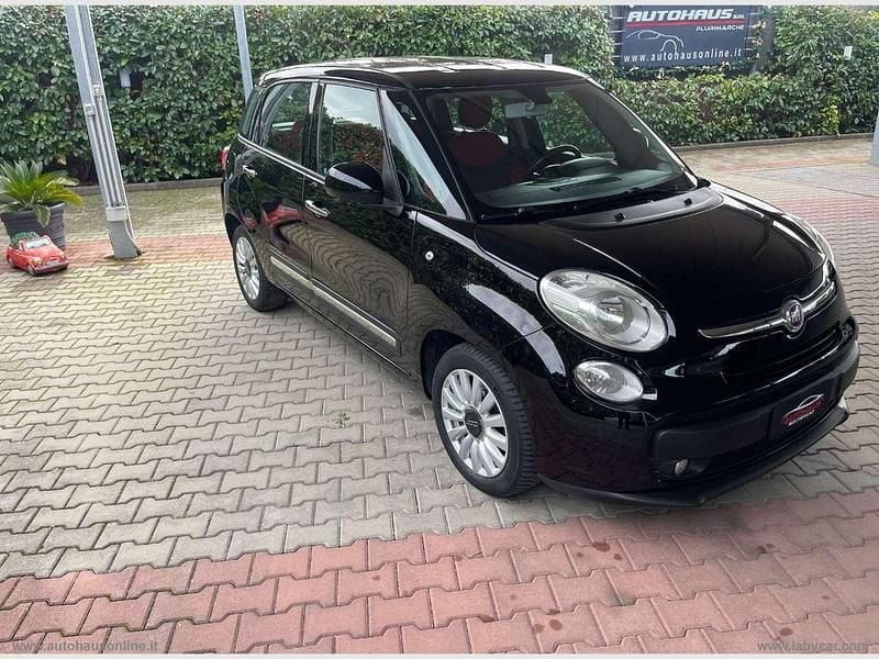 Nero Usata 2016 Fiat 500L Business Monovolume | 7500 € (Buon prezzo) - Immagine 1/4