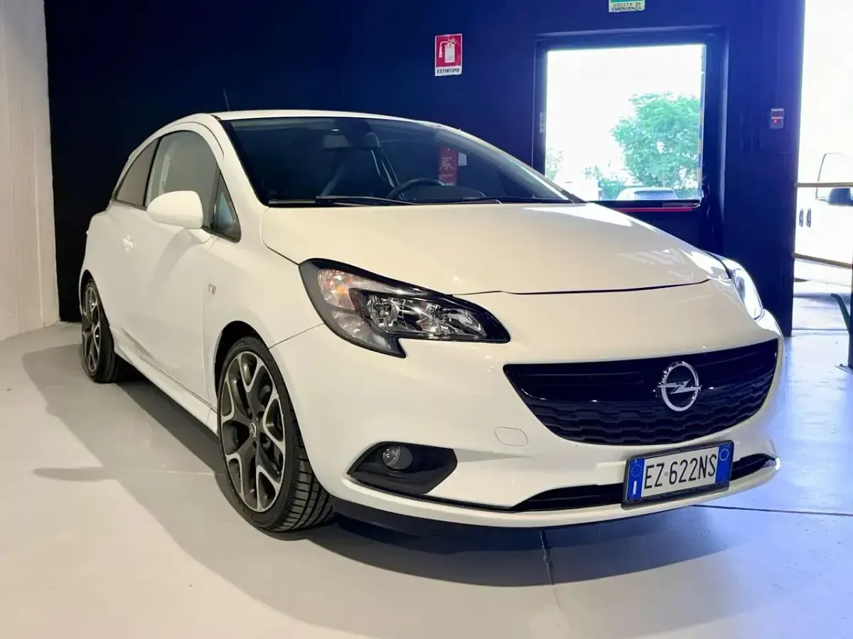 Usata Opel Corsa OPC 207 CV (152 kW) 2016 Bianco Utilitaria