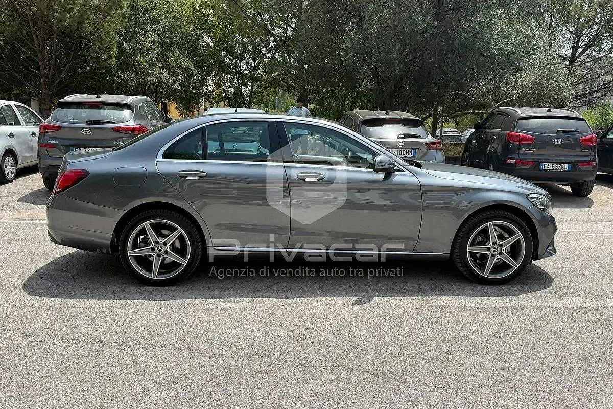 Usata Mercedes C180 Business 122 CV (89 kW) 2019 Grigio Berlina