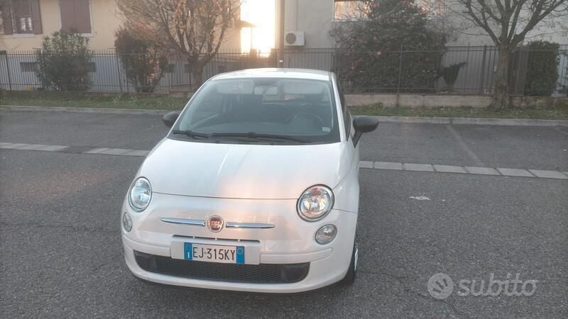 Usata Fiat 500 69 CV (50 kW) 2011 Bianco Utilitaria