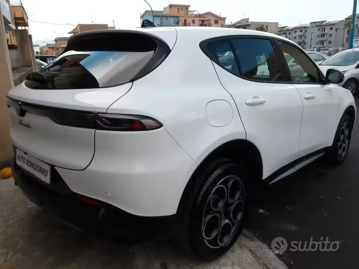 Usata Alfa Romeo Tonale Ti 131 CV (96 kW) 2024 Bianco SUV