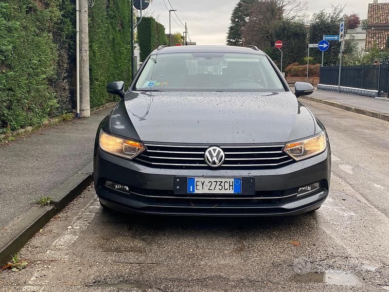 Usata VW Passat Comfortline 150 CV (110 kW) 2015 Grigio Station wagon