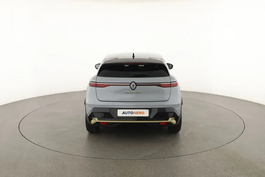 Usata Renault Megane E-Tech Iconic 160 kW (218 CV) 2022 Grigio Berlina