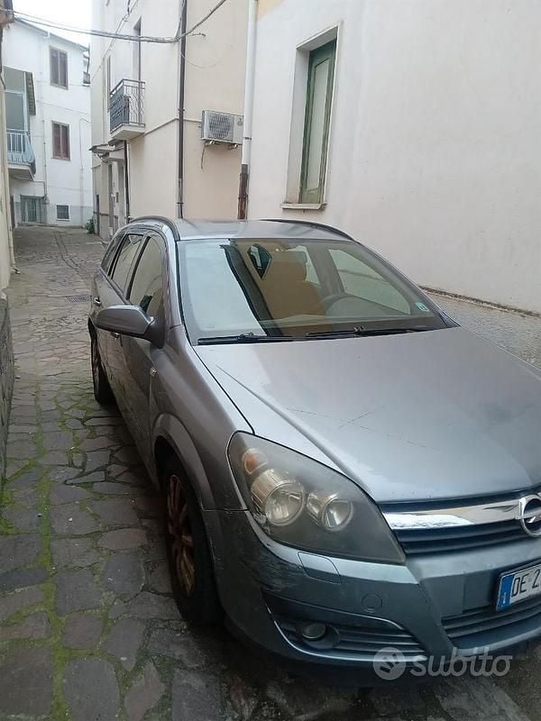 Occasion Opel Astra 101 ch (74 kW) 2007 Gris Break