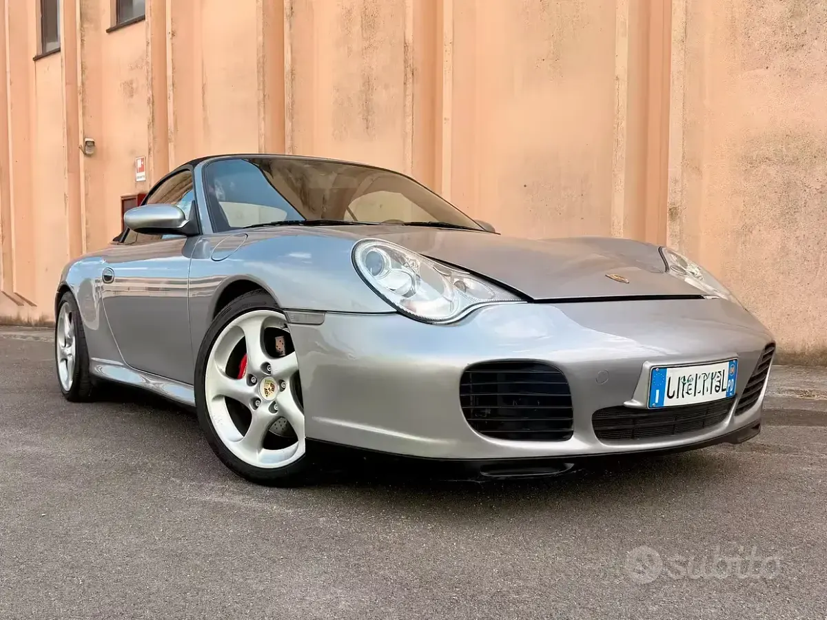Usata Porsche 911 Carrera 4S Cabriolet 320 CV (235 kW) 2004 Grigio Cabrio