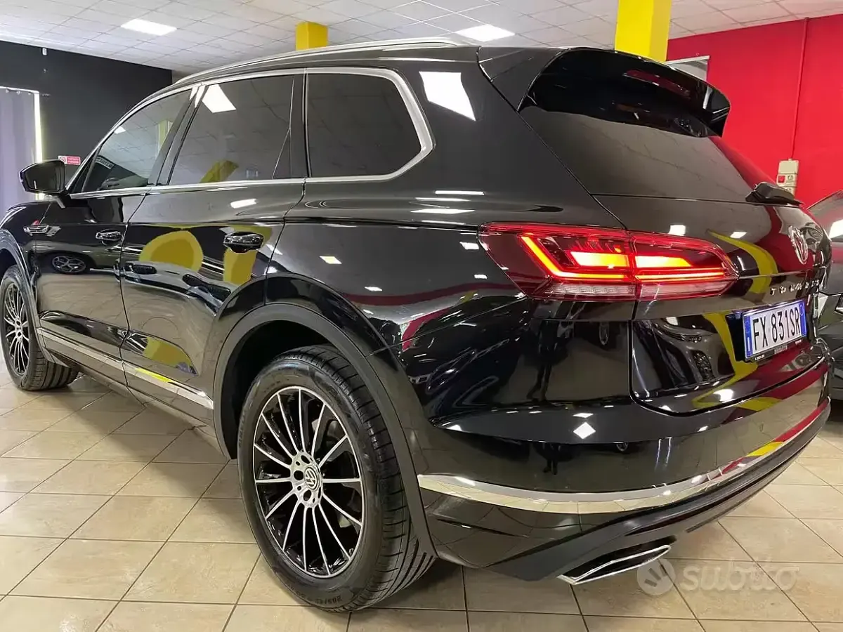 Usata VW Touareg 286 CV (210 kW) 2019 Nero SUV